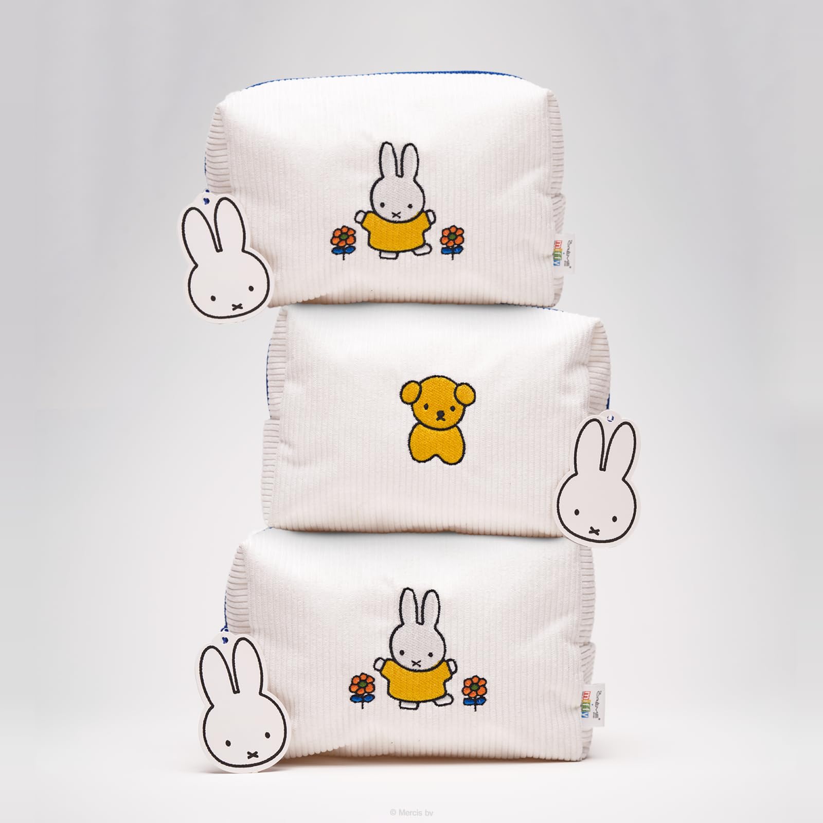 The Crème Shop x Miffy intérieur spacieux, rangement pratique pour maquillage et accessoires.