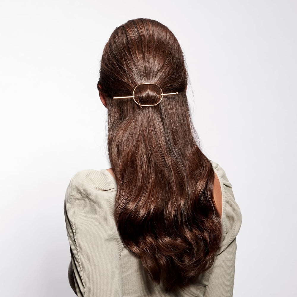 The Hair Edit Hoop & Pin : barrette-usage-quotidien, accessoire rapide et discret.