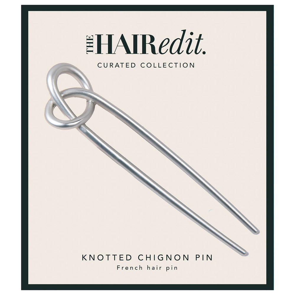 The Hair Edit Knotted Chignon Pin – épingle silhouette discrète pour coiffage quotidien.