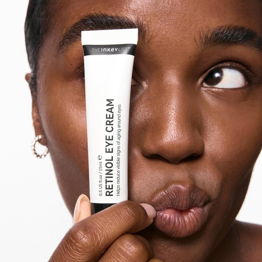 The INKEY List Retinol Eye Cream, convient à tous les types de peau et peut s’intégrer à votre routine.