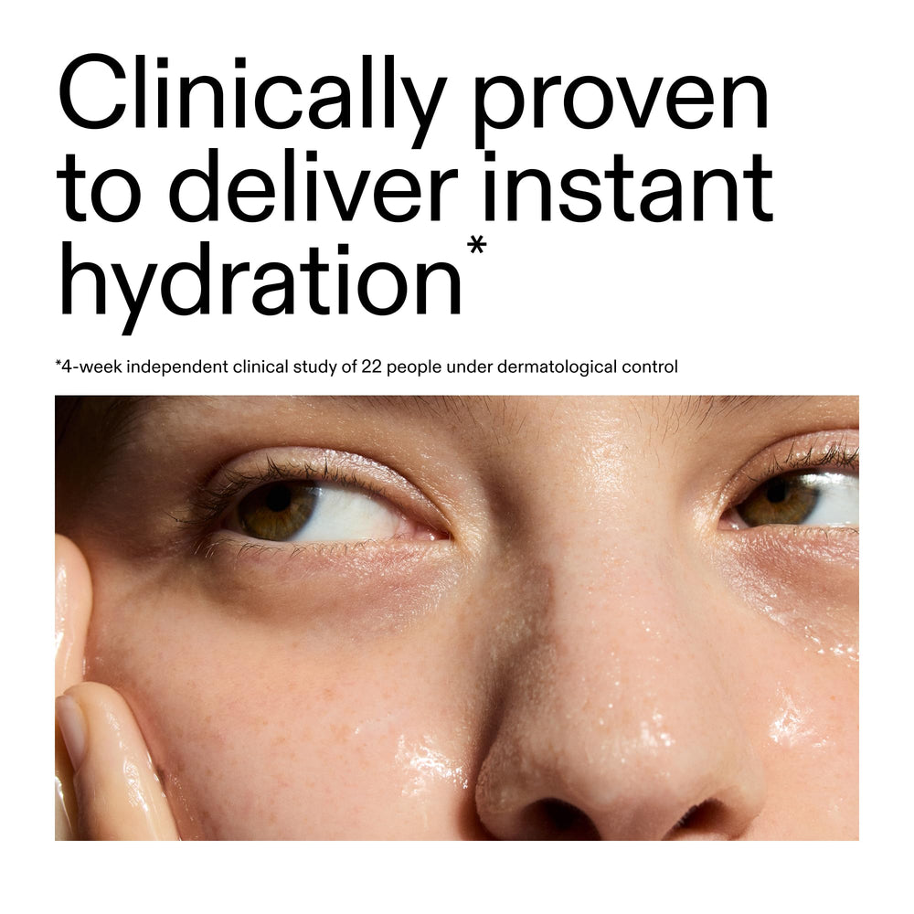 Hydratation immédiate offerte par The INKEY List sur peau humide.