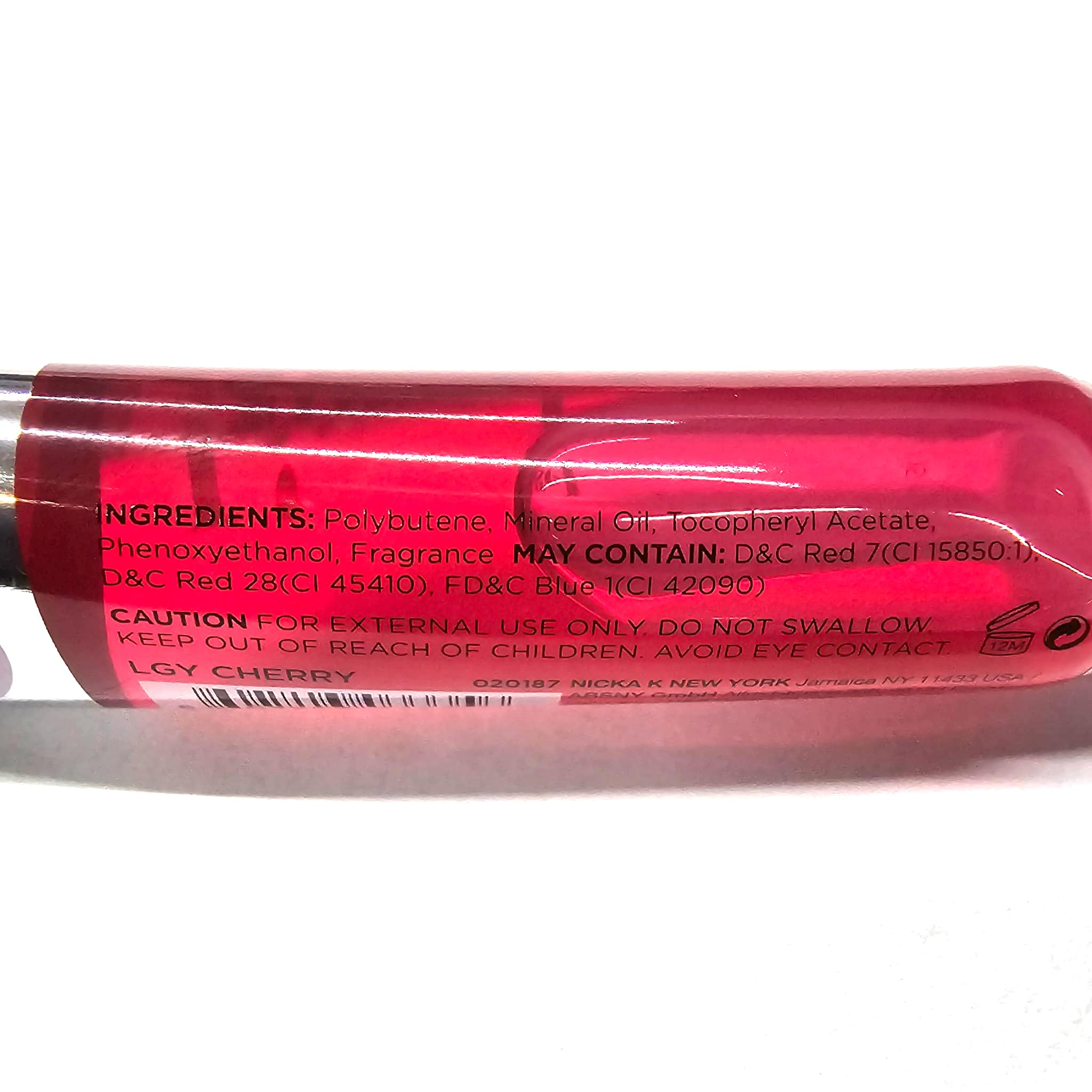 The Make-Up Artist Project gloss fraise – nuance fruitée et brillance subtile.