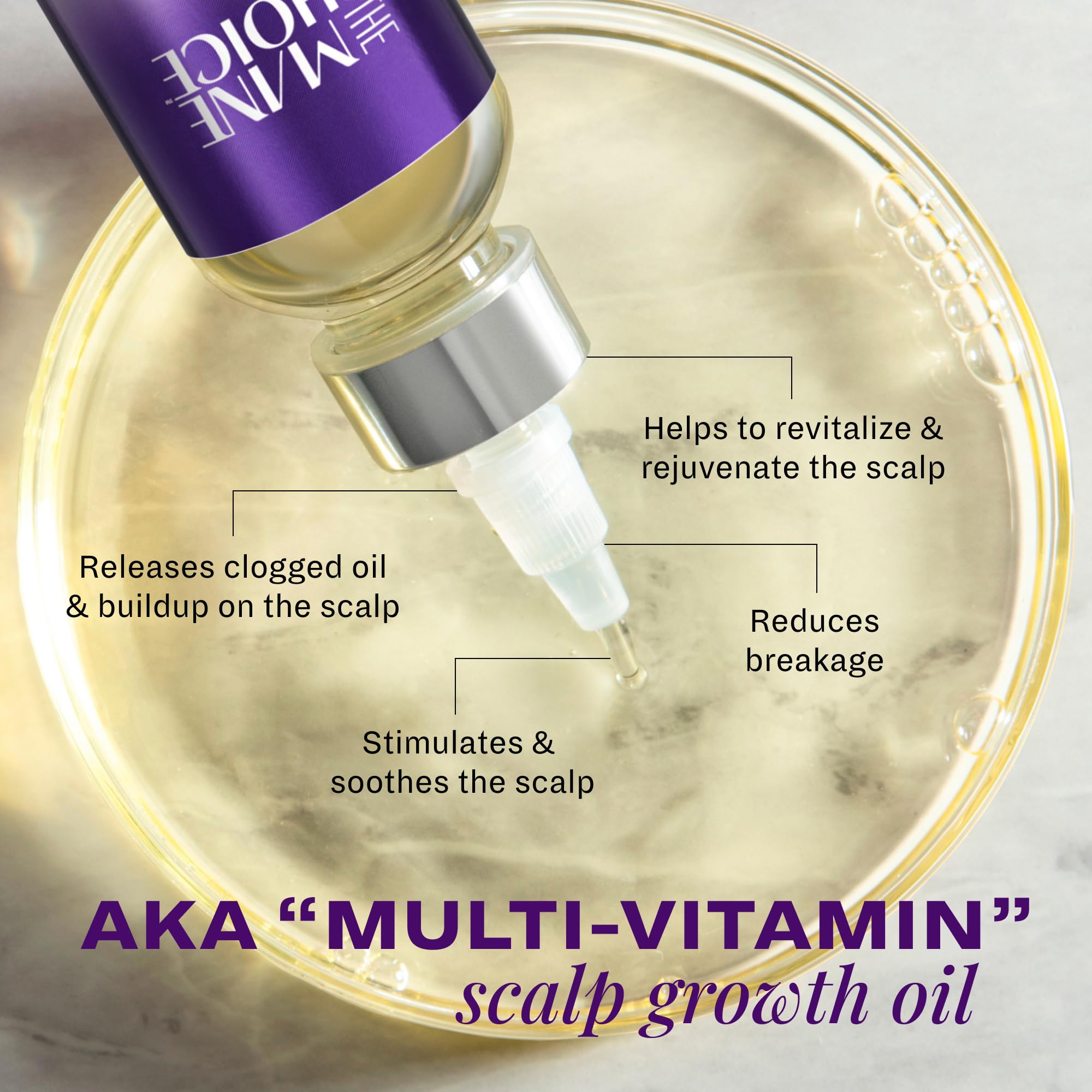 Texture légère de The Mane Choice Alpha Multi-Vitamin Scalp Growth Oil, pénètre rapidement.