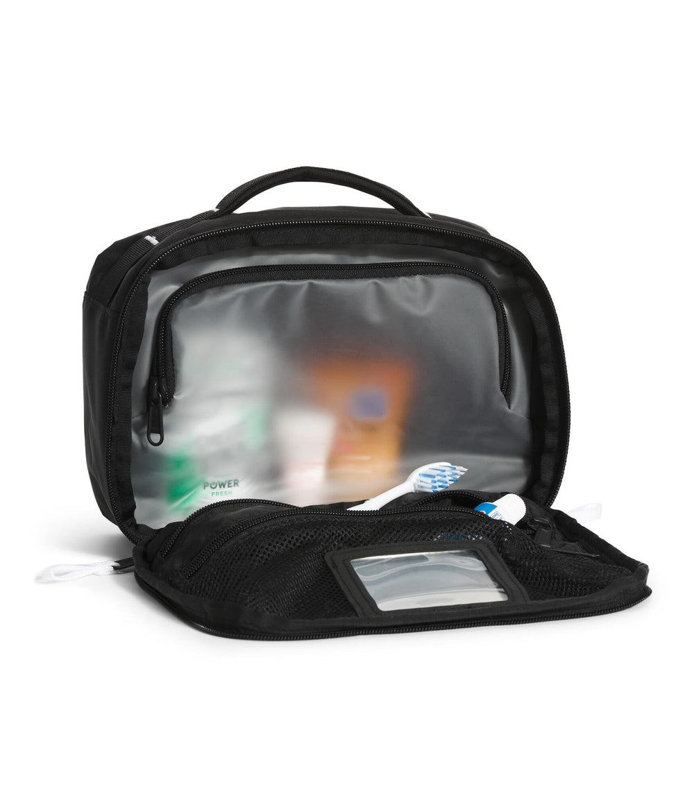 Le Dopp Kit The North Face offre des poches maille pratiques pour articles fragiles.