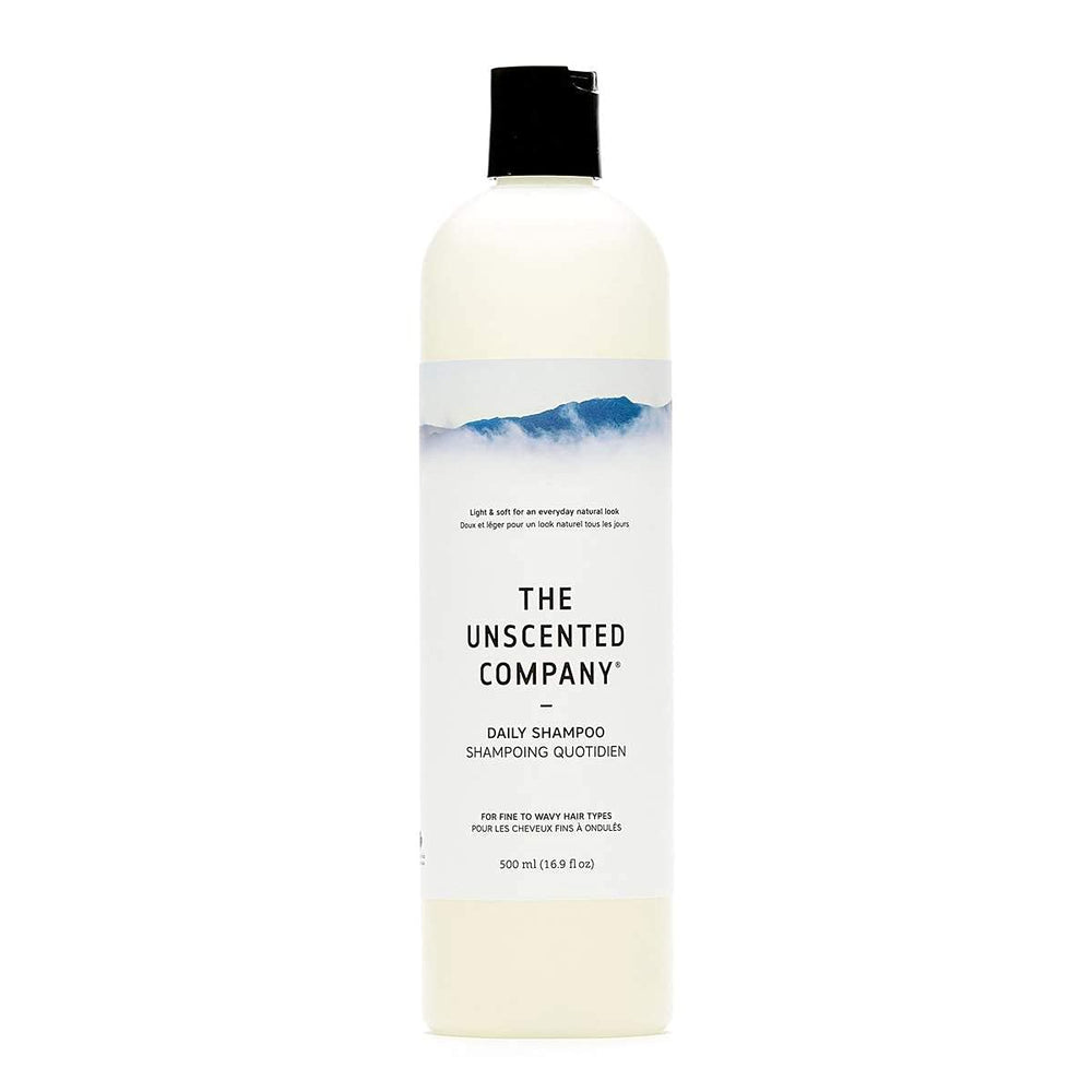 The Unscented Company Daily Shampoo en bouteille parfait pour cheveux fins et ondulés.