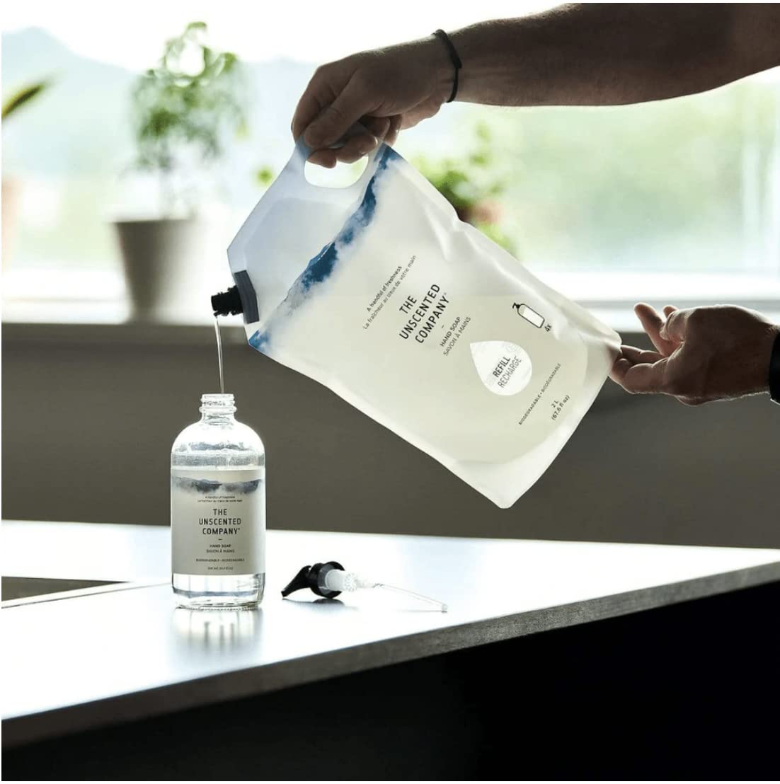 Poche de recharge 2 L The Unscented Company, réduction des déchets plastiques
