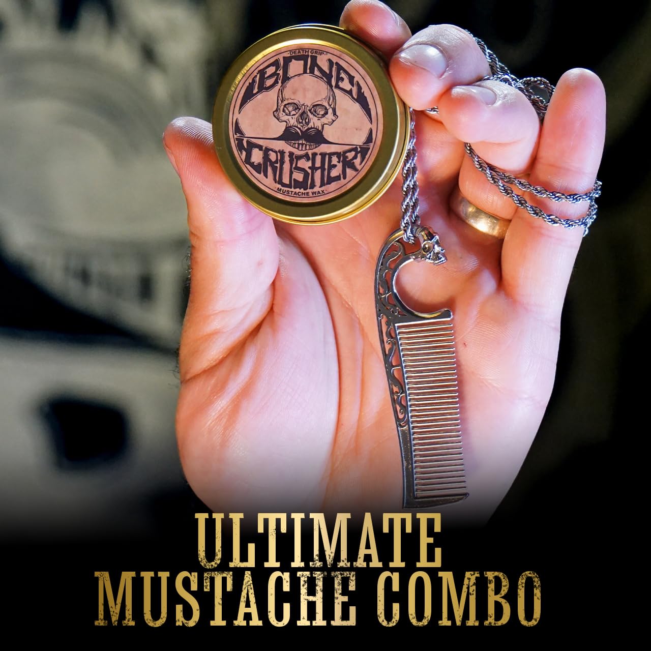 Peigne moustache métal THE VINTAGE GROOMING CO, coiffage précis en mobilité.