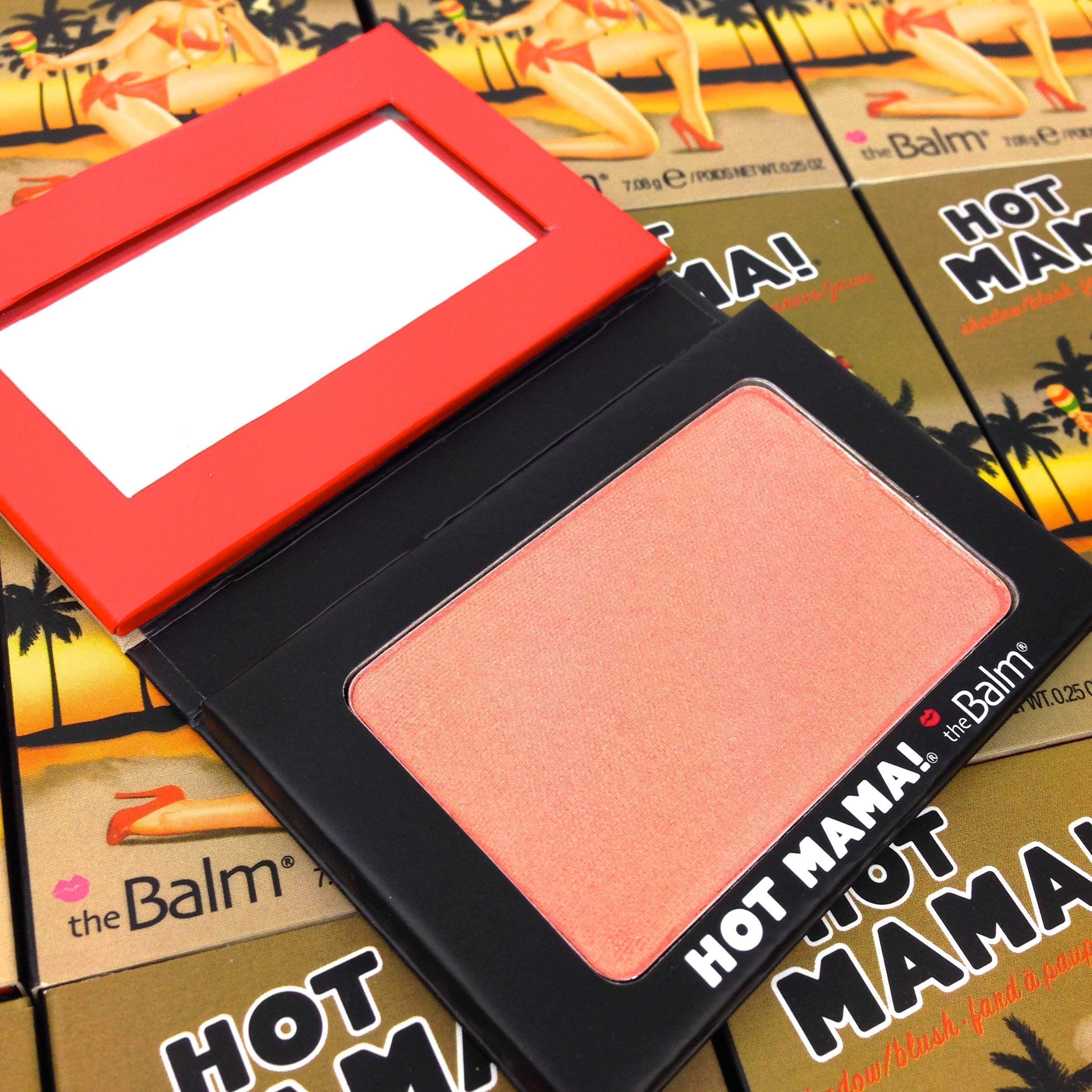 theBalm Hot Mama fini lumineux, idéal pour un look rapide.