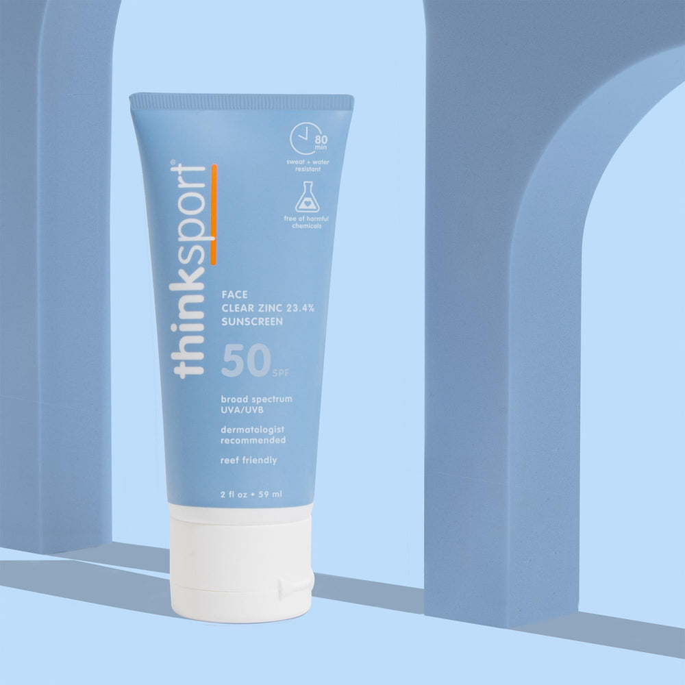 Thinksport application creme minérale visage facilite l'étalement.