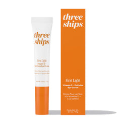 Three Ships Crème Yeux avec applicateur en céramique pour une application précise et fraîche.