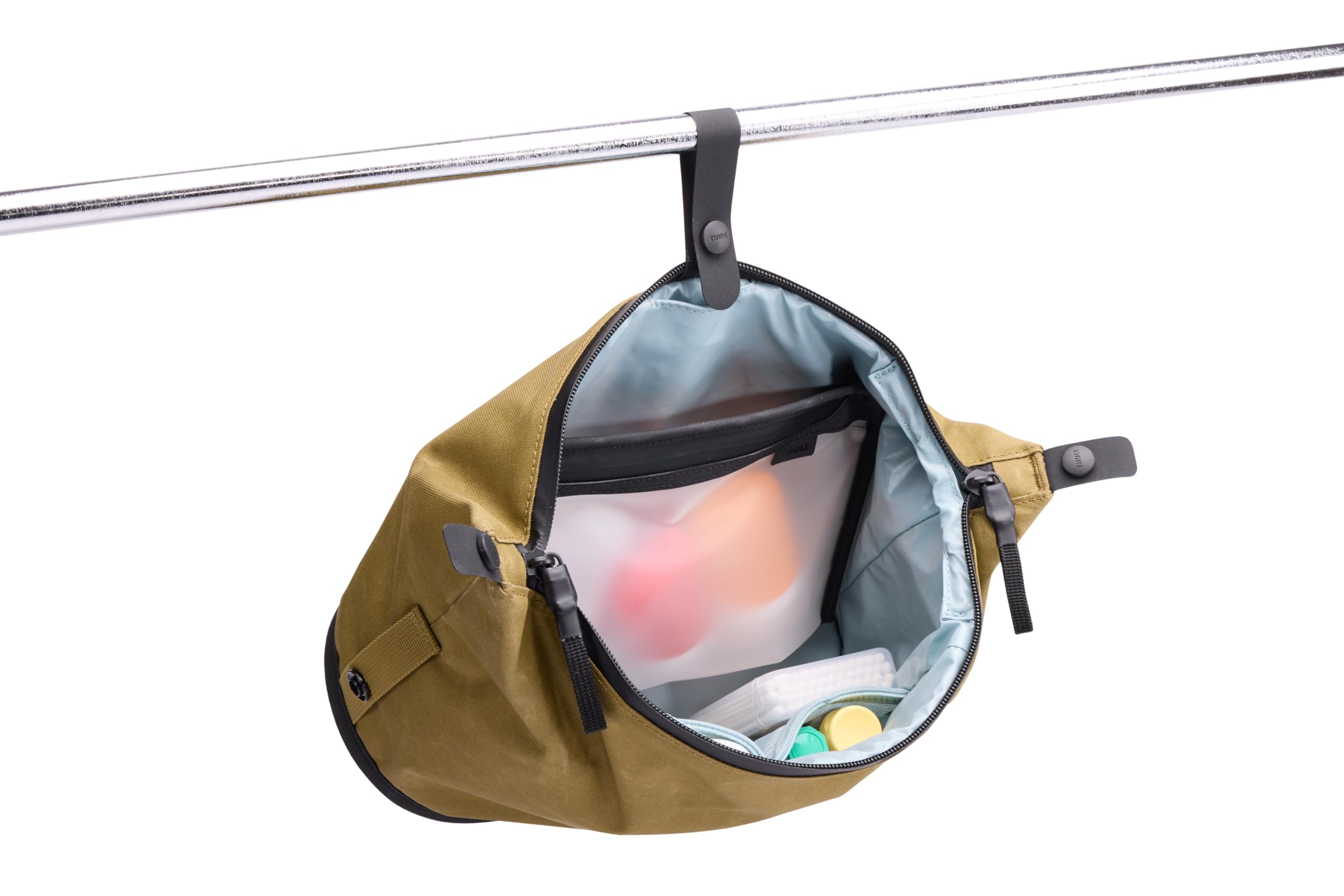 Panneaux latéraux extensibles du Thule Aion pour plus d’espace.