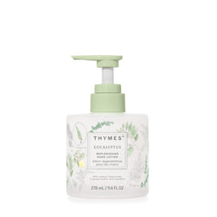 Thymes Lotion Mains Replenissante dans un flacon verre élégant pour hydrater les mains.