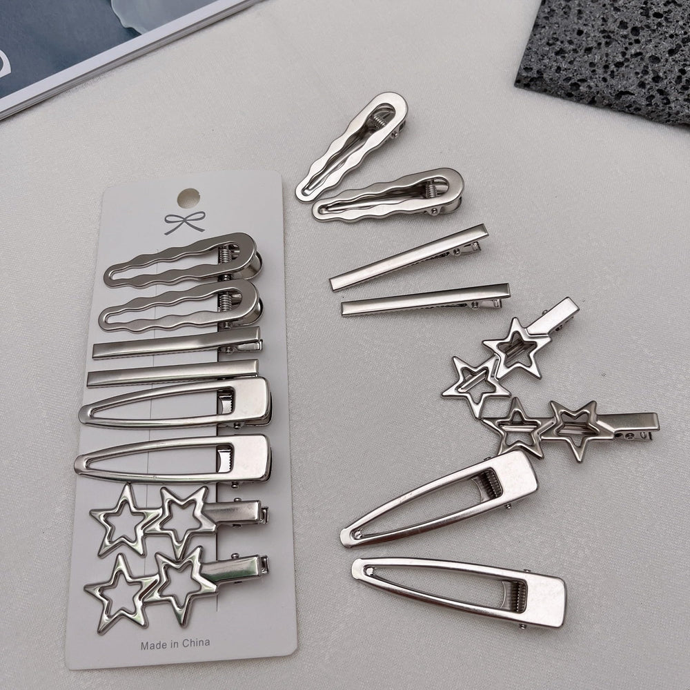 Barrettes TianRan en vagues argentées, faciles à assembler pour des coiffures variées.