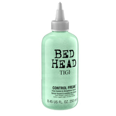 Sérum TIGI Bed Head Control Freak, application sur cheveux mouillés, anti-frisottis léger.