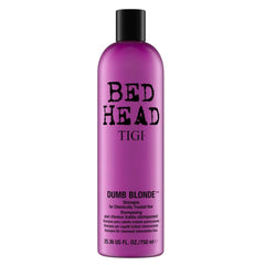 Bouteille du shampooing Bed Head Dumb Blonde TIGI prête pour une routine protectrice de couleur