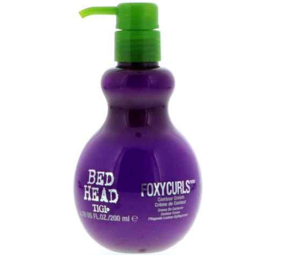 TIGI Bed Head Foxy Curls Crème Contour : bouteille pratique pour lisser les boucles.