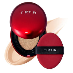 Le fond de teint cushion TIRTIR Mask Fit Red, boîte compacte, prêt pour un teint uniforme en déplacement.