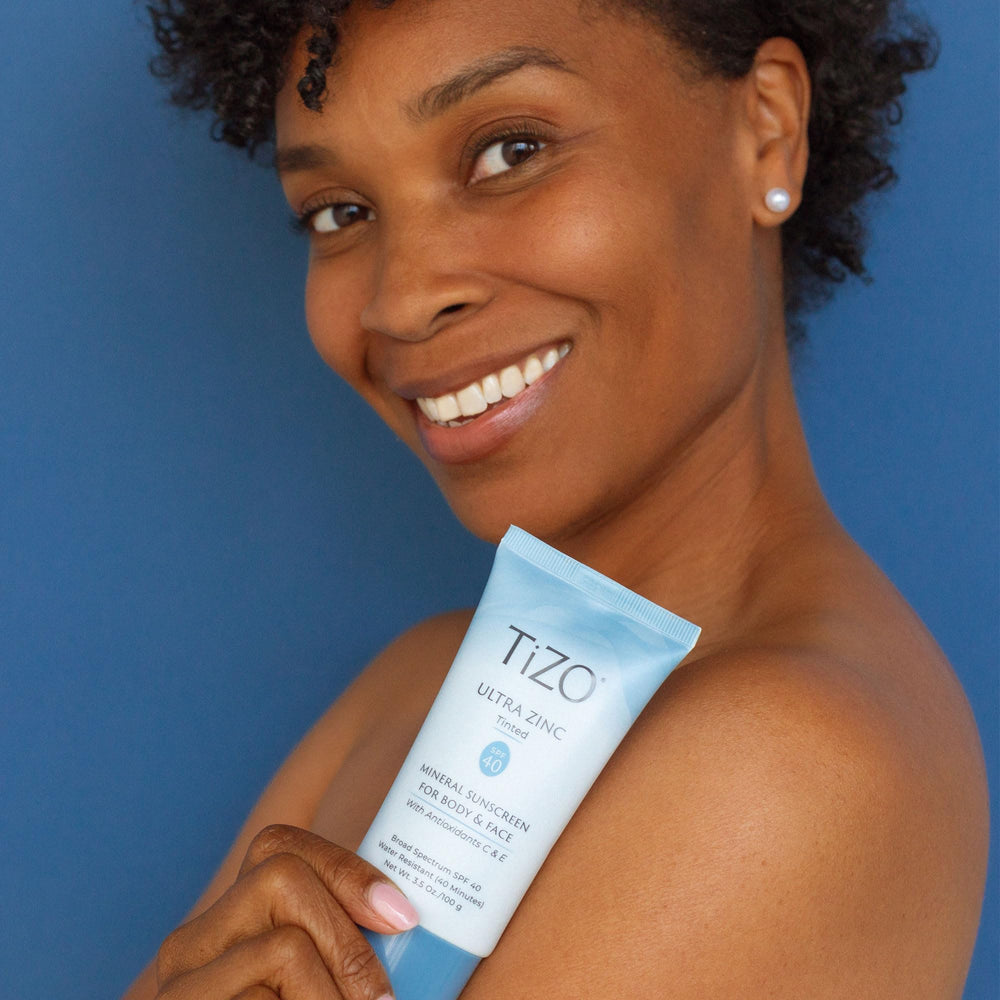 TIZO Ultra Zinc Écran Solaire teinte sur peau: rendu naturel qui s'adapte à votre teint.