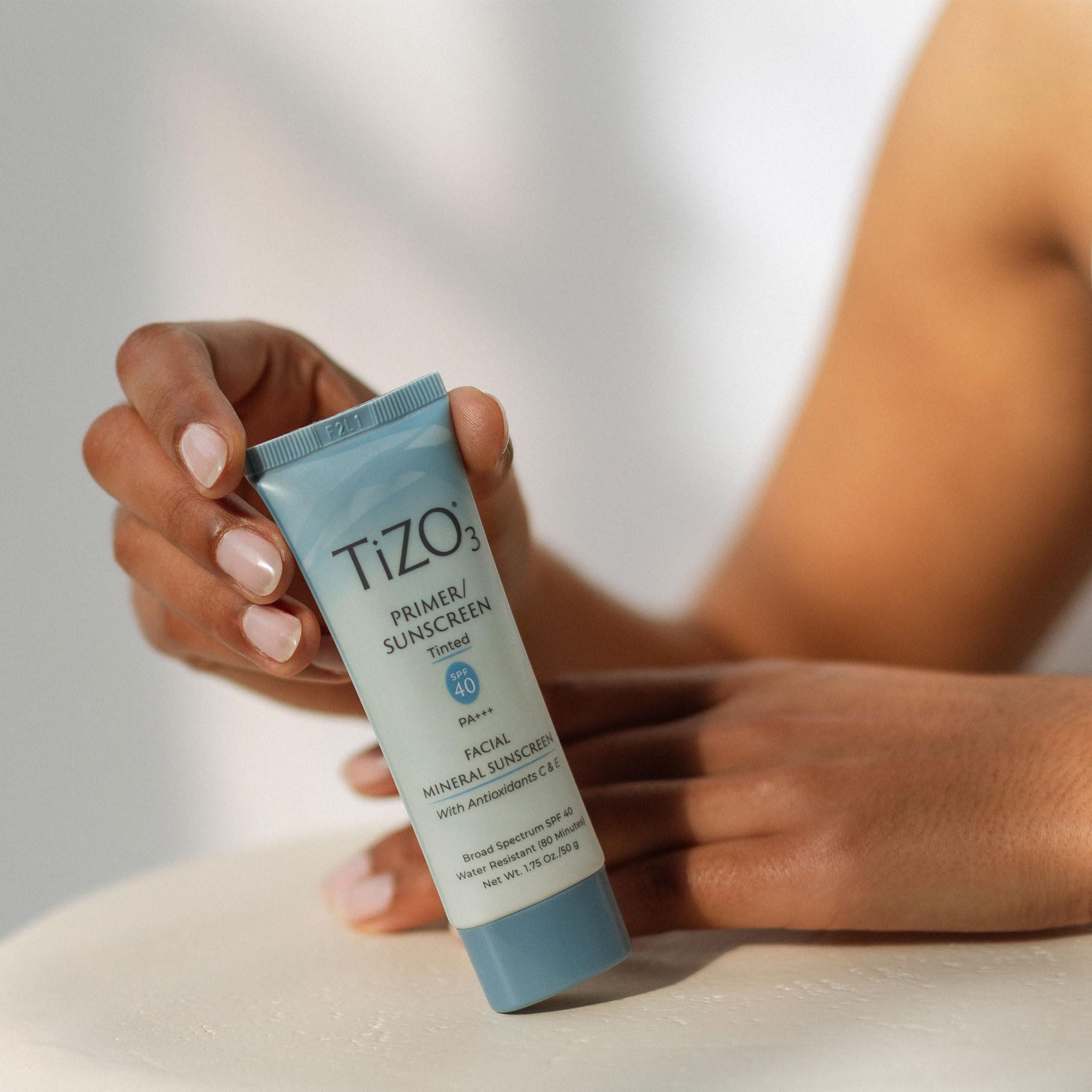 TiZO3 sans parfum huile parabènes – peau sensible compatible.