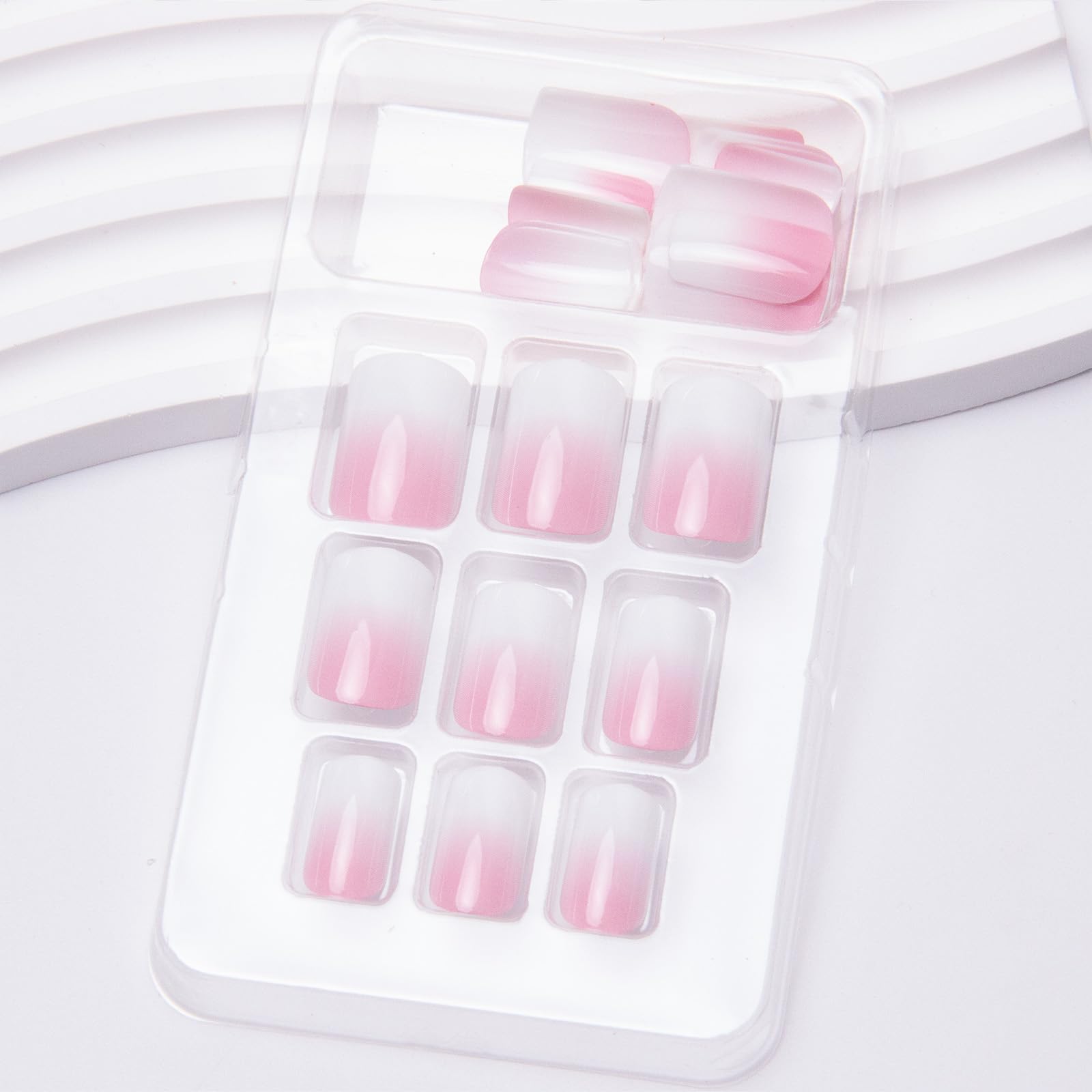 Boîte TOGZOM 24 faux ongles ombrés, prêt à personnaliser.