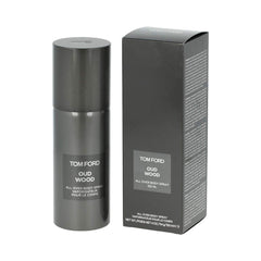 Tom Ford Oud Wood, application-proximité: pratique près des poignets et oreilles.