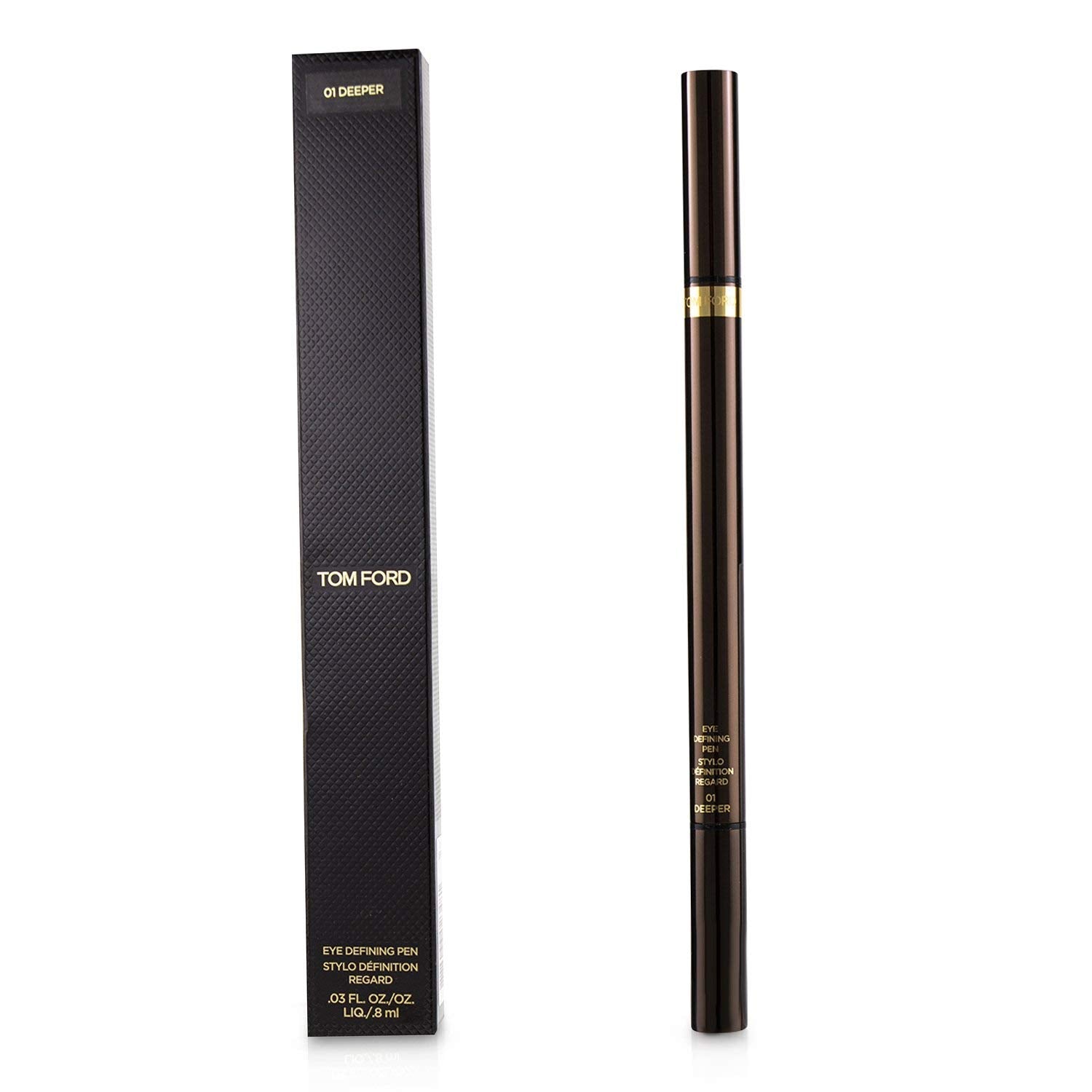 Échantillon noir intense de Tom Ford pour un rendu profond sur la paupière.