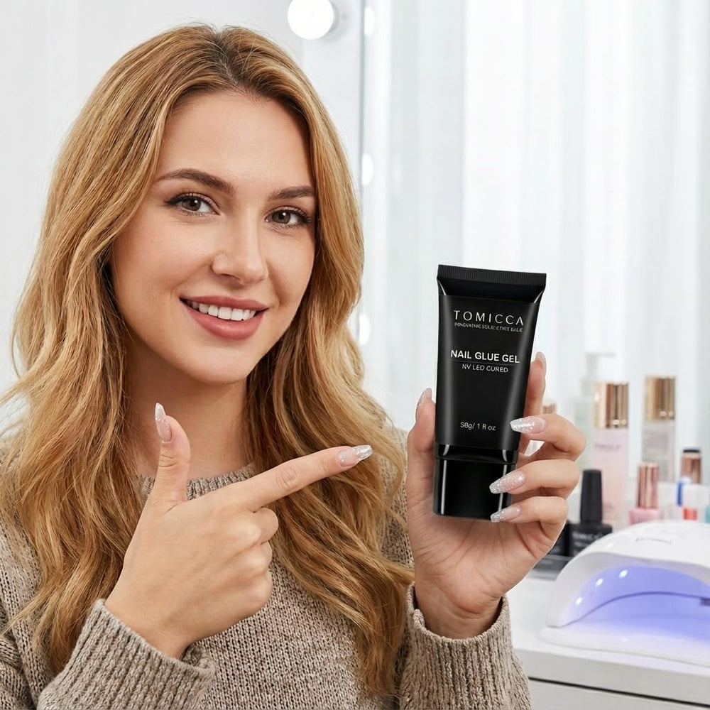 Tube pointu TOMICCA colle à ongles 4 en 1 pour une application précise.