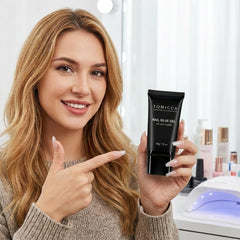 Tube pointu TOMICCA colle à ongles 4 en 1 pour une application précise.