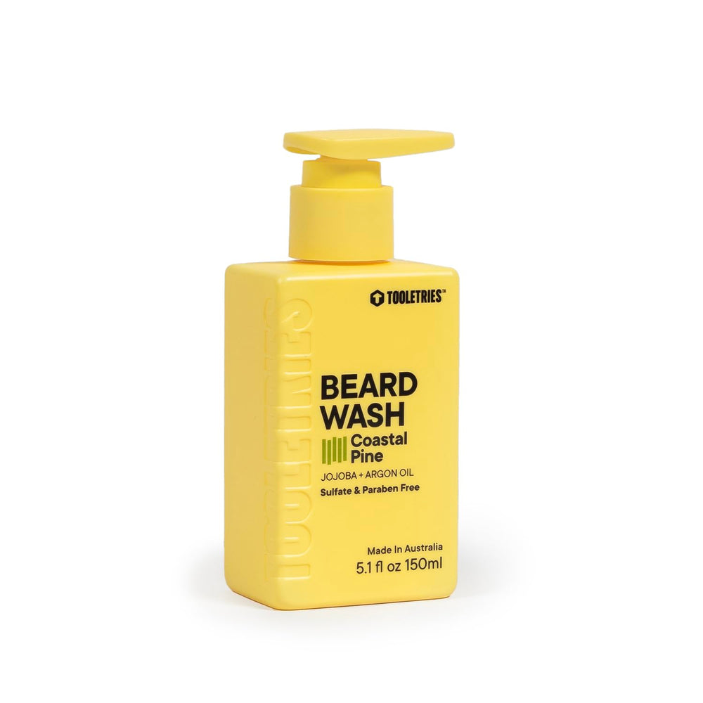 TOOLETRIES bain-barbe pin côtier: bouteille montrant hydratation douce pour barbe soignée.