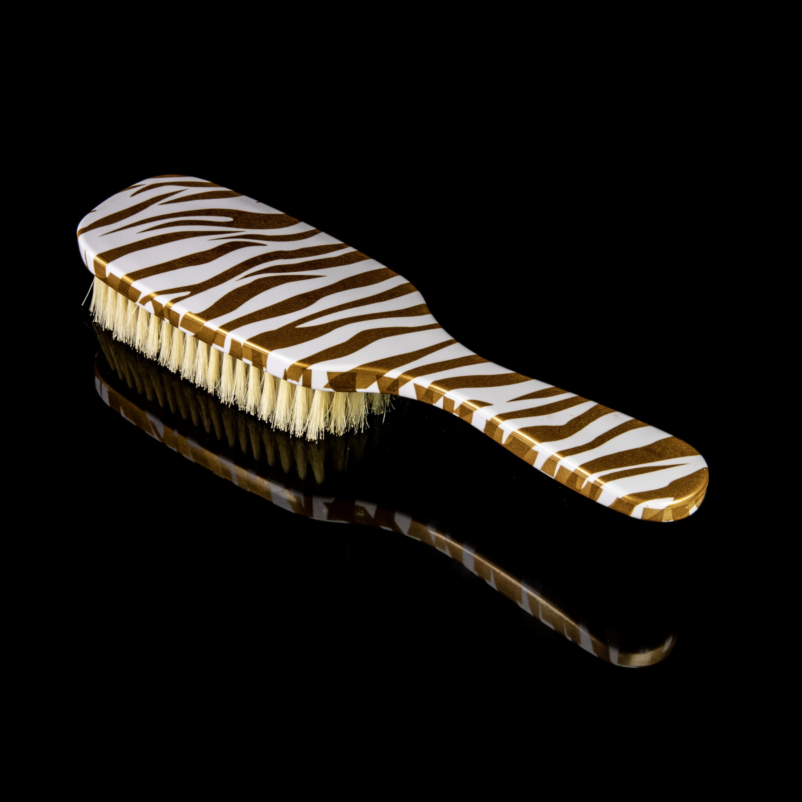Brosse utile pour une progression en coiffage et style quotidien.