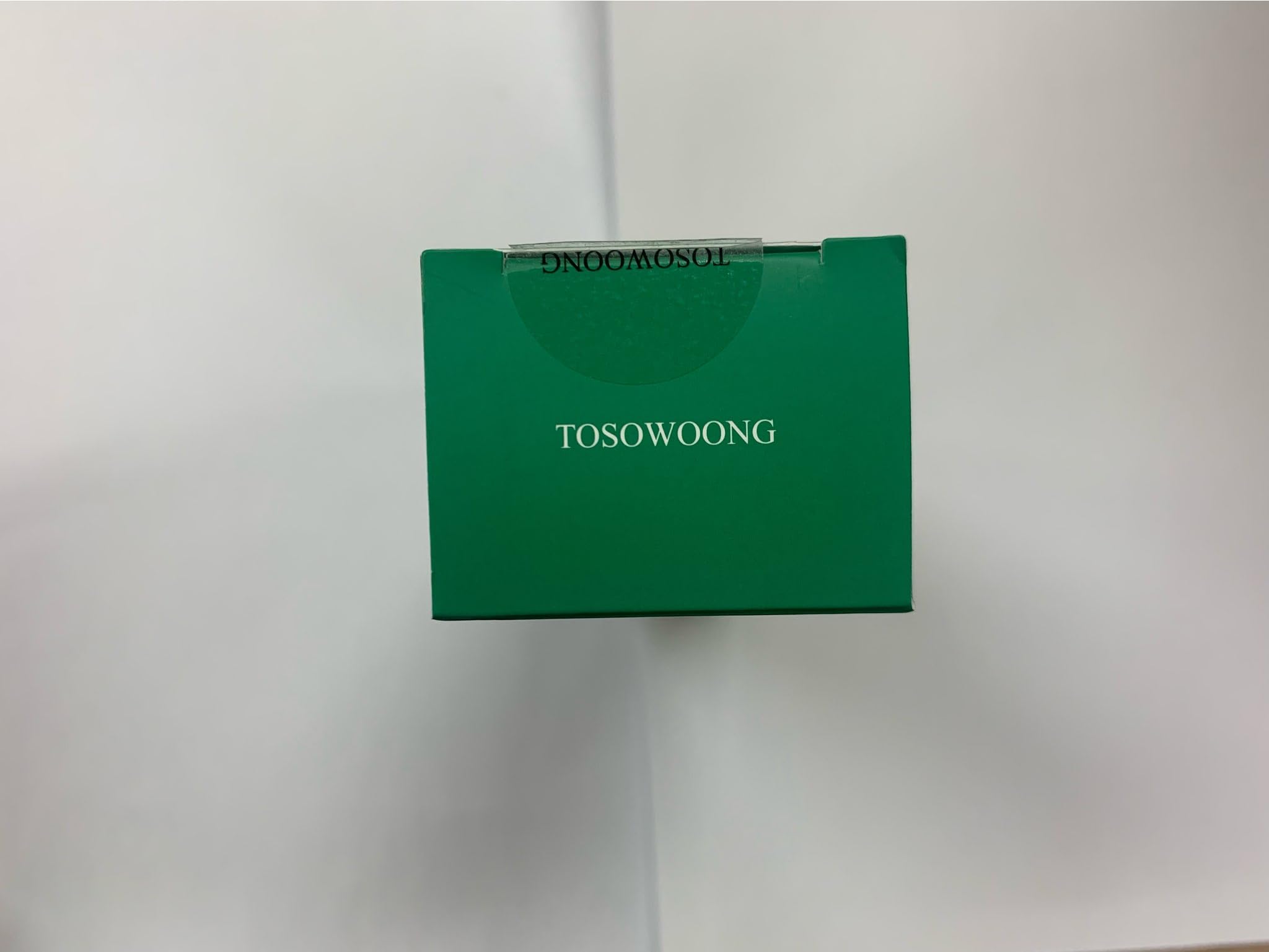 Emballage TOSOWOONG pratique et élégant pour routine coréenne.