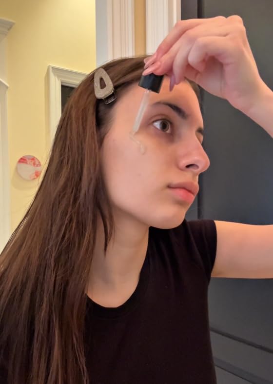 TOUN28 PEPTACICA-usage-anti-age-adenosine, bénéfice potentiel pour une peau lumineuse.