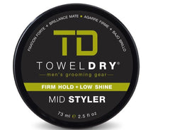 Towel Dry Mid Styler texture mate et tenue ferme pour cheveux masculins.