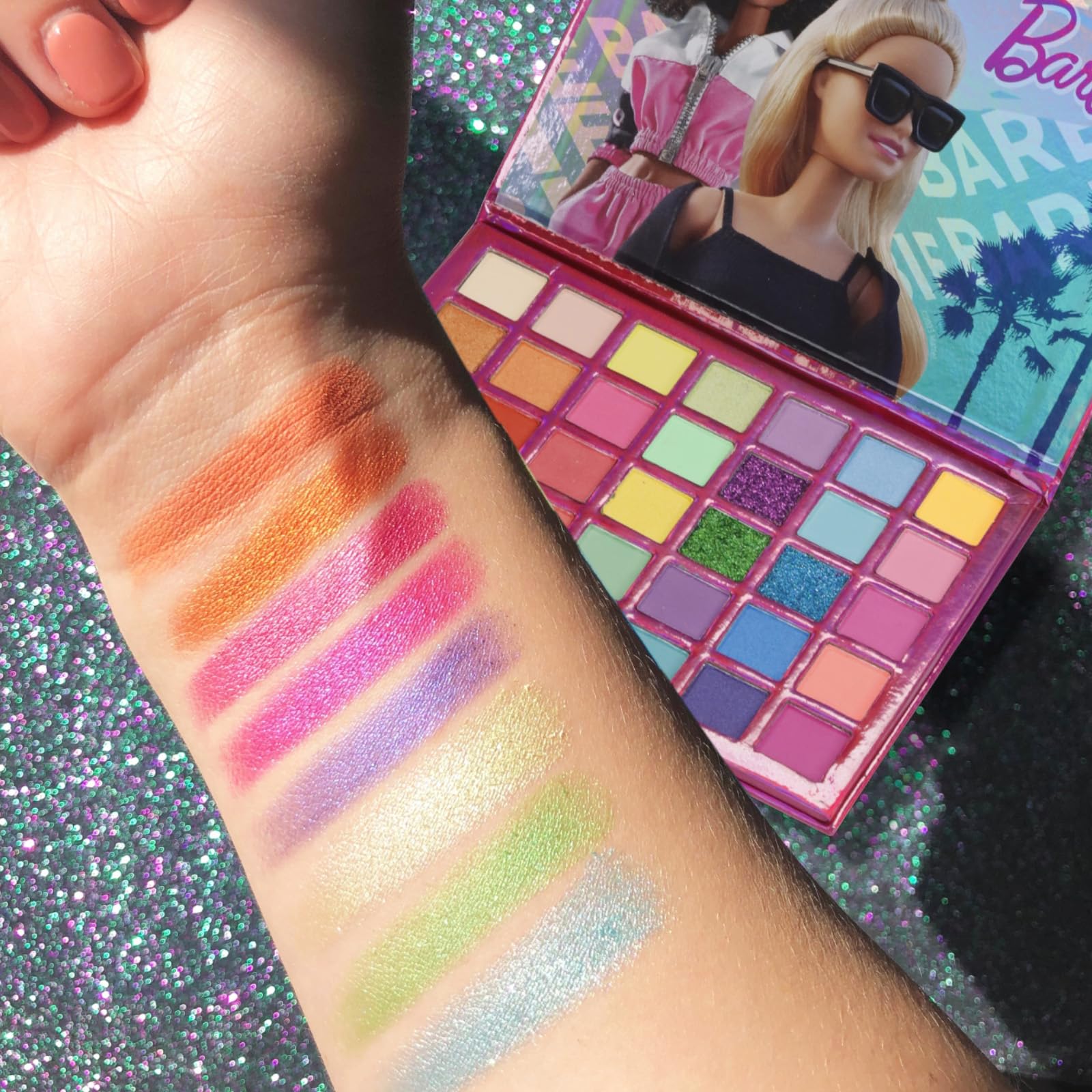 Créativité beauté ludique avec Townley Girl Barbie pour explorer le style.