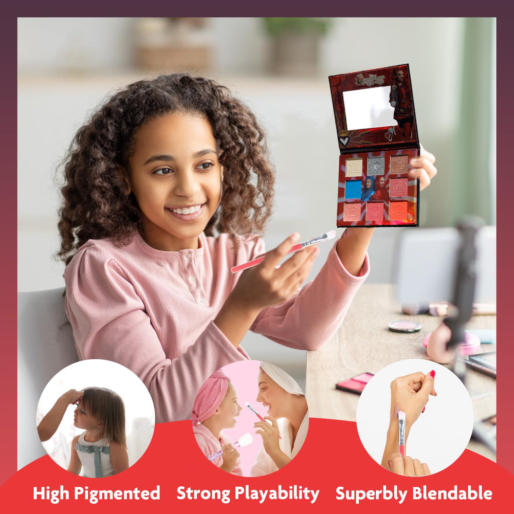 Pinceau applicateur Townley Girl Descendants Rise Red pour des applications précises.