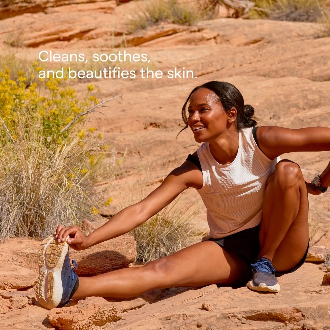 Trace Minerals Magnesium Lotion aide la peau à paraître plus lisse et équilibrée.