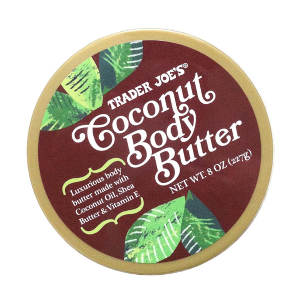 Texture riche du beurre Trader Joe's coco sur la peau après application.