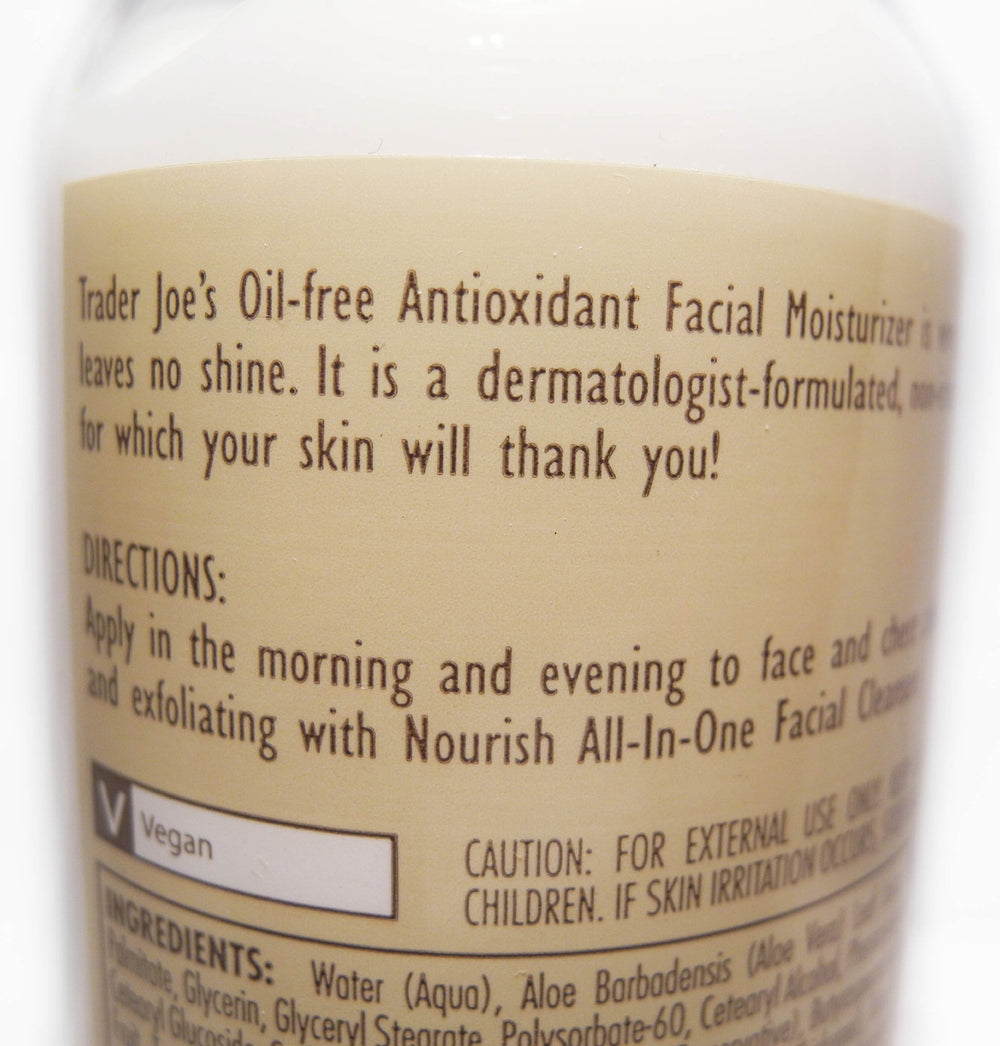 Trader Joe's Nourish — texture crème douce sur la peau.