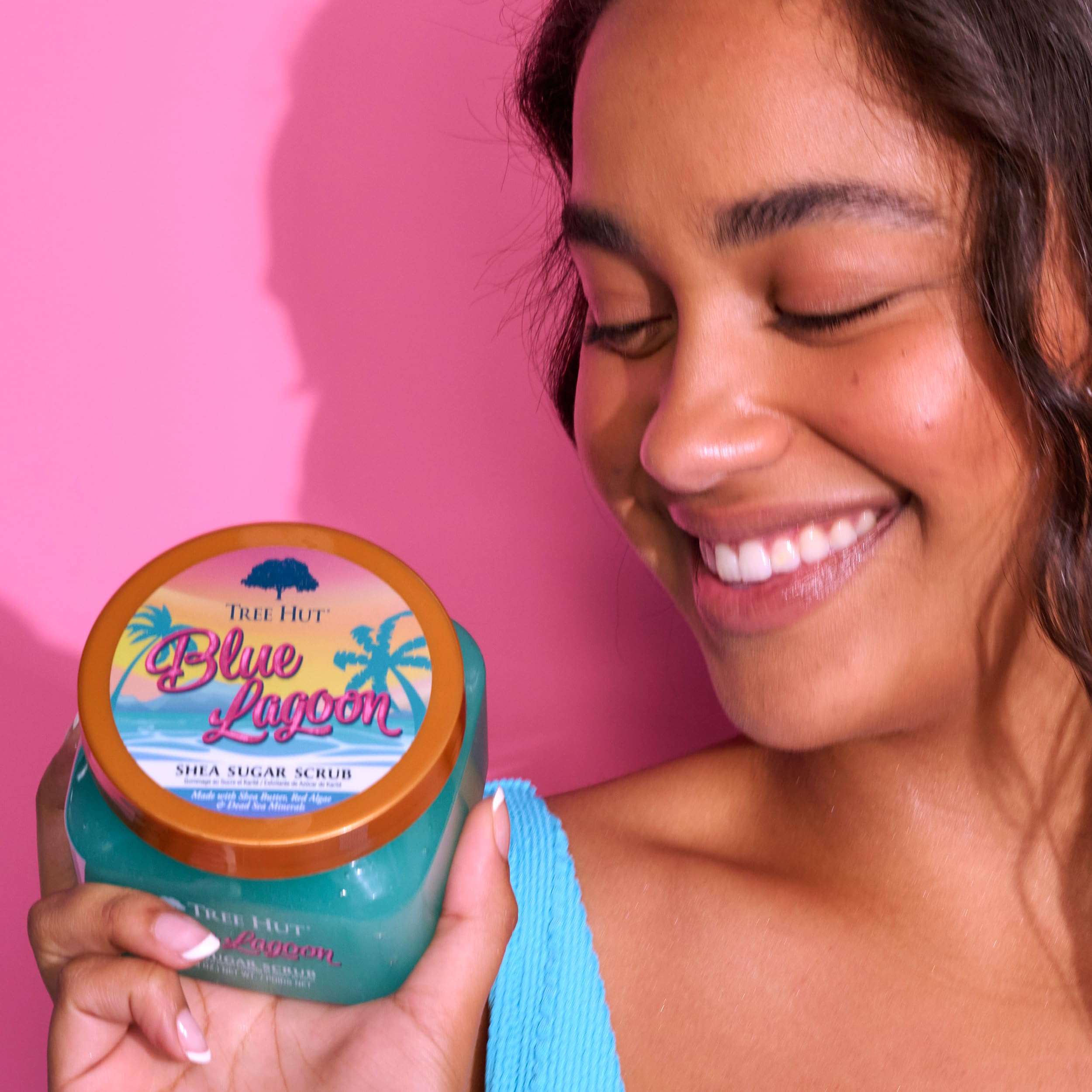 Grains de sucre du gommage Tree Hut Blue Lagoon, exfoliation efficace sans agresser