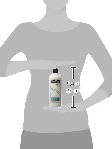 Tresemme après-shampooing anti-casse, prêt pour une routine dans la salle de bain.