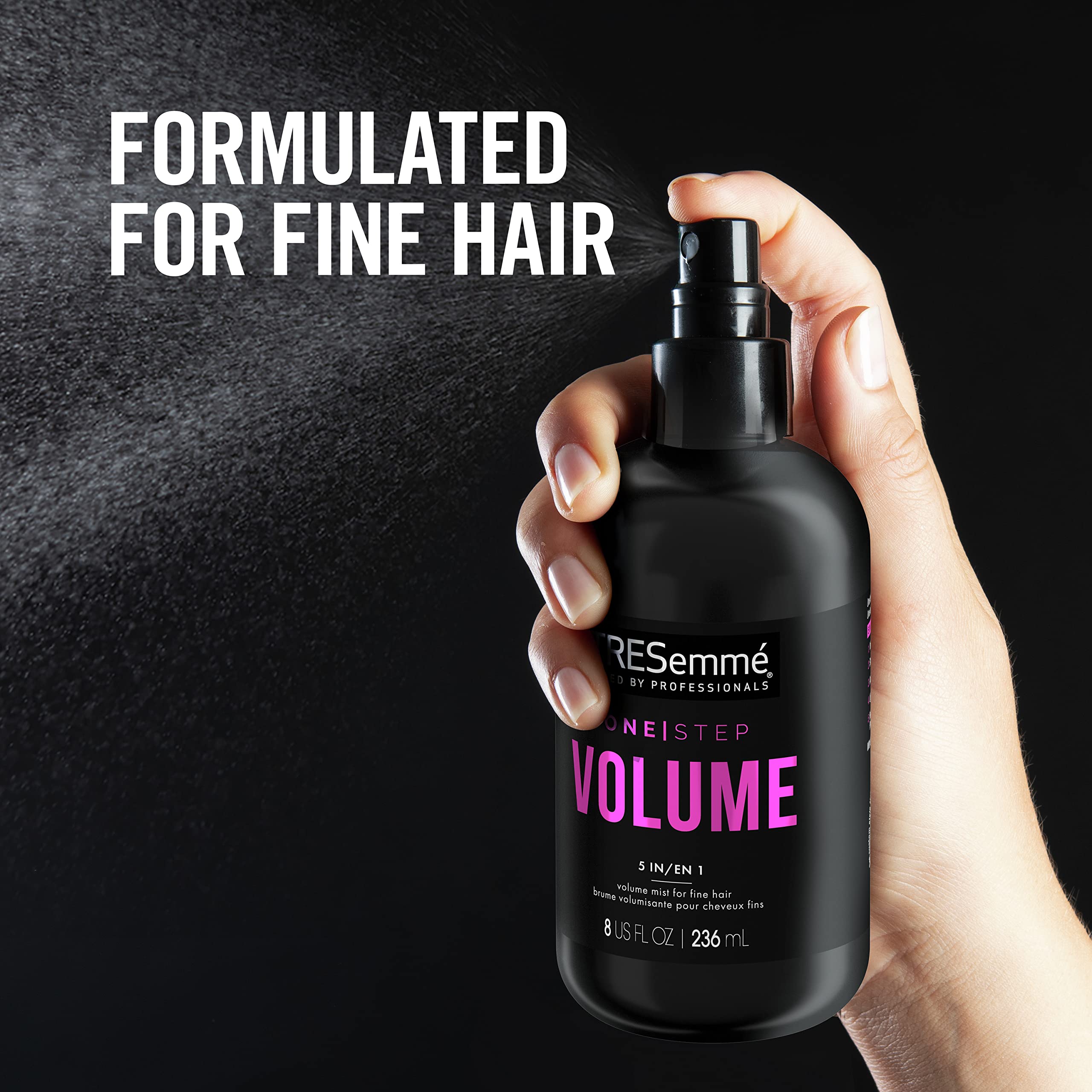 TRESemmé brume volume 5-en-1 protège la chaleur lors du coiffage.