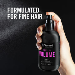 TRESemmé brume volume 5-en-1 protège la chaleur lors du coiffage.