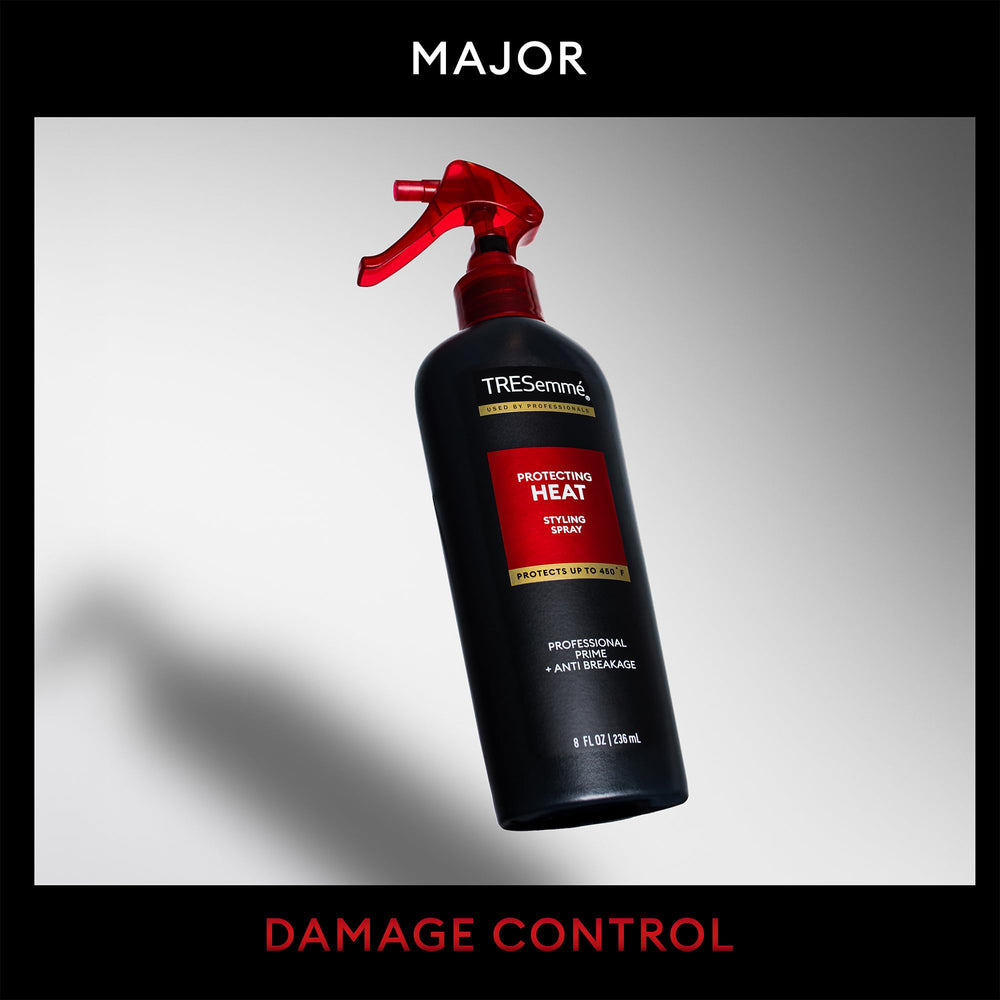 Cheveux après coiffage TRESemmé – résultat lisse et sans frisottis.