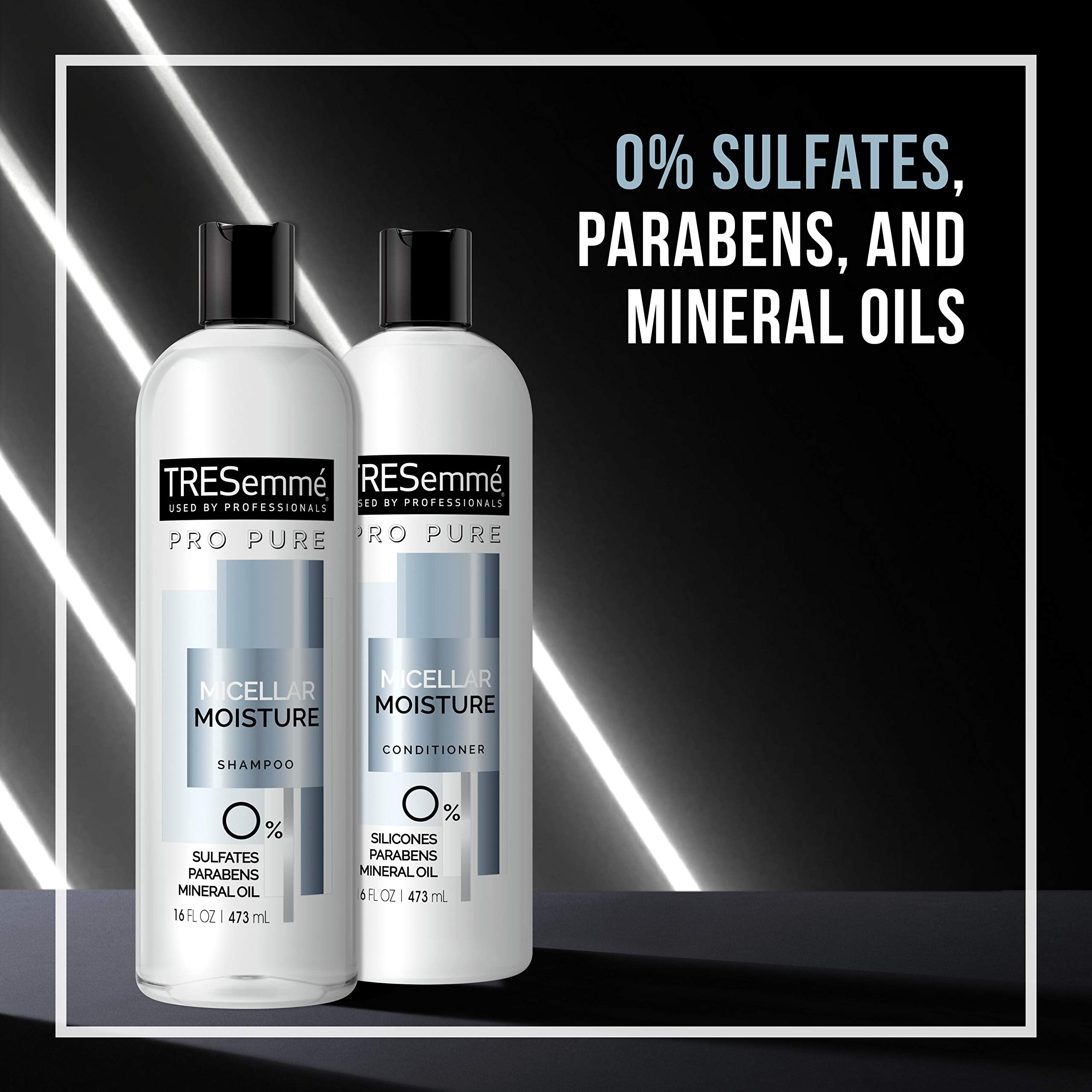 TRESemmé Pro Pure Micellar Moisture Shampoing, main: application facile sous la douche.