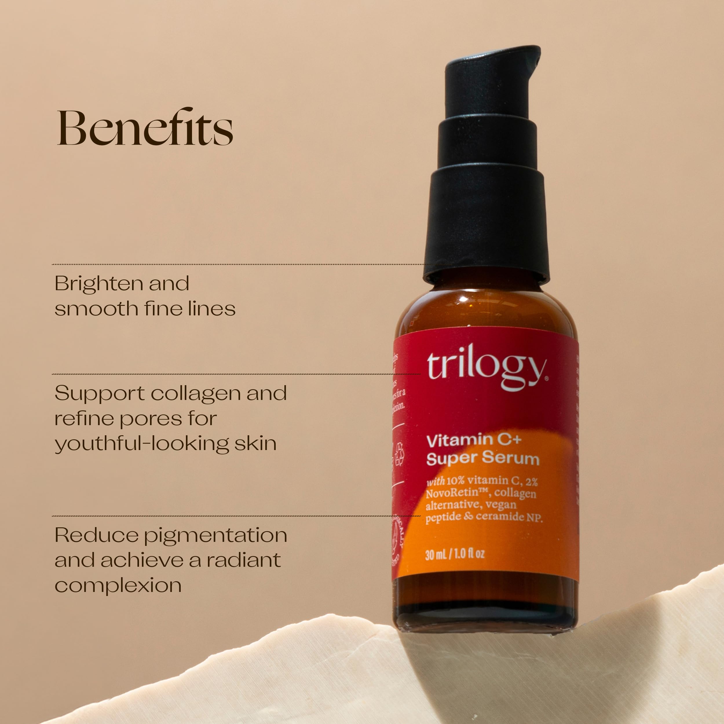 Gouttes du Sérum Trilogy vitamine C+ prête à être appliqué en douceur