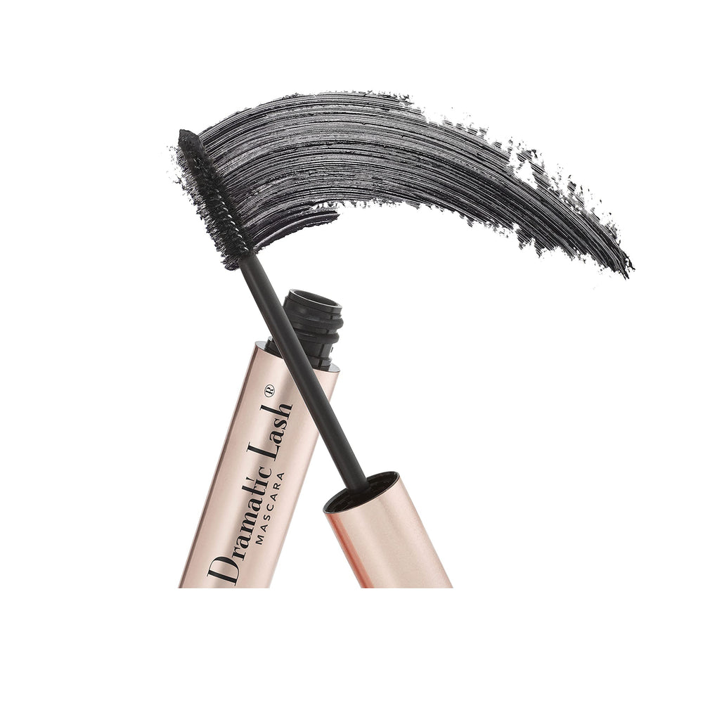 La brosse du Dramatic Lash capture les cils pour les séparer.