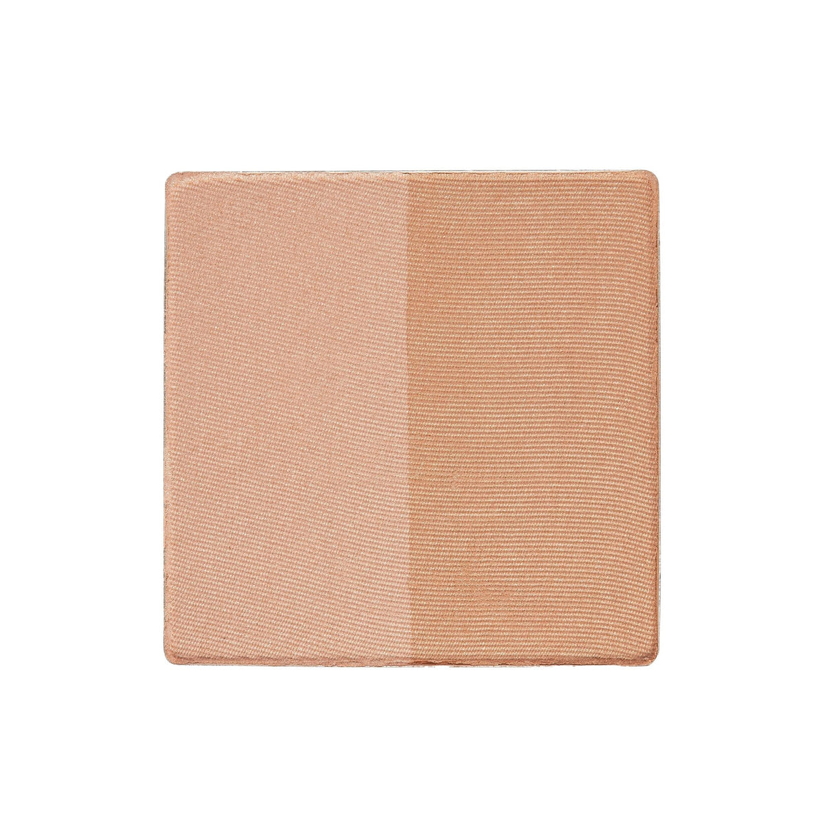 Trish McEvoy Dual Resort Bronzer Recharge, bronzer naturel pour un éclat léger et uniforme.
