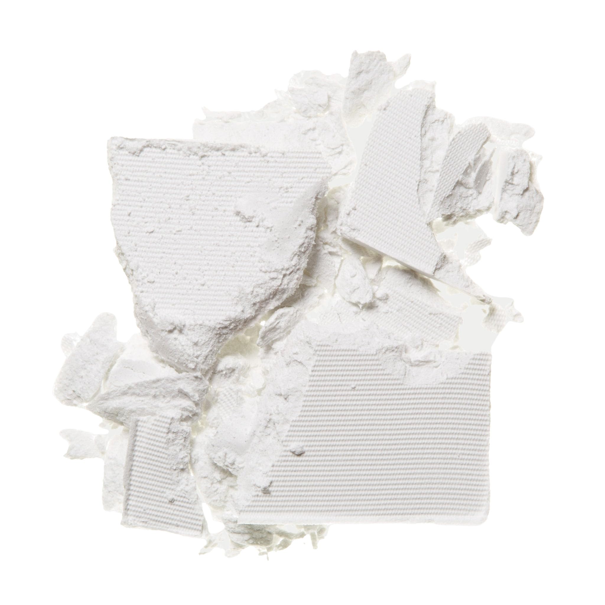 Démonstration application poudre translucide Trish McEvoy sur le visage, pores minimisés