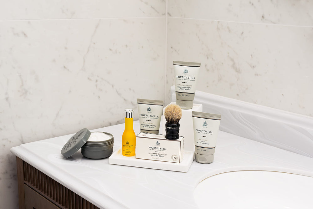 Composition d huiles essentielles qui nourrissent peau et barbe