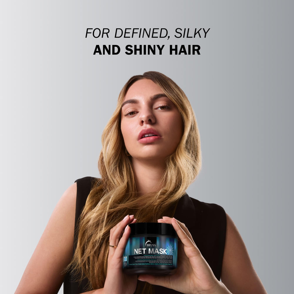 TRUSS Net Deep Conditioning masque application massage sur les cheveux
